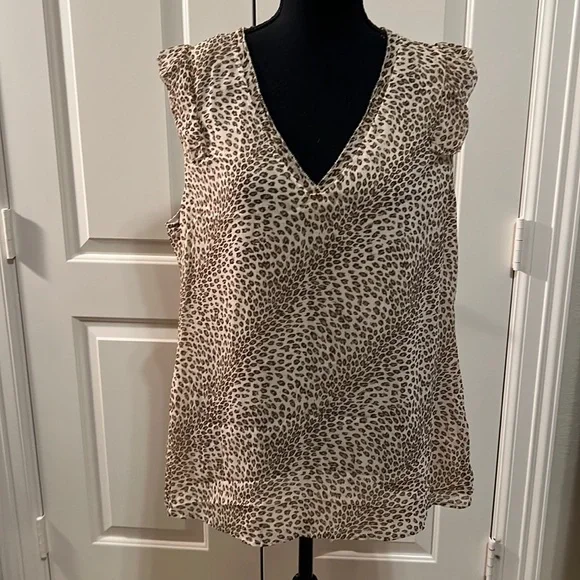 Banana Republic chiffon leopard print top - Picture 1 of 4